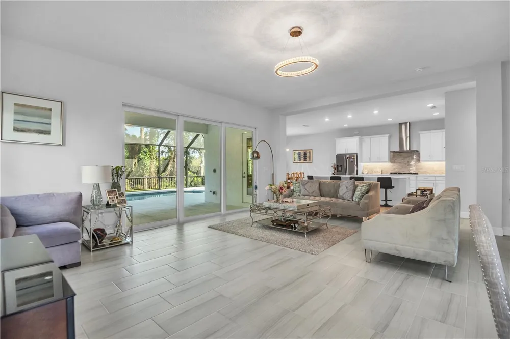 5215 TITLE ROW DRIVE Bradenton, FL 34210