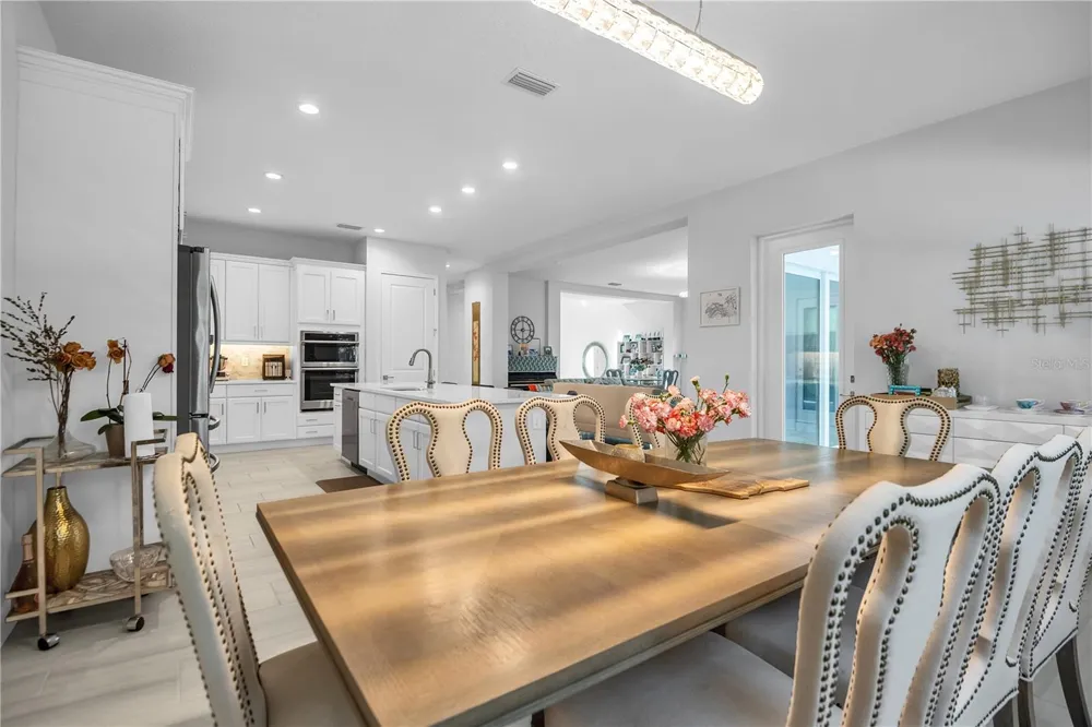 5215 TITLE ROW DRIVE Bradenton, FL 34210