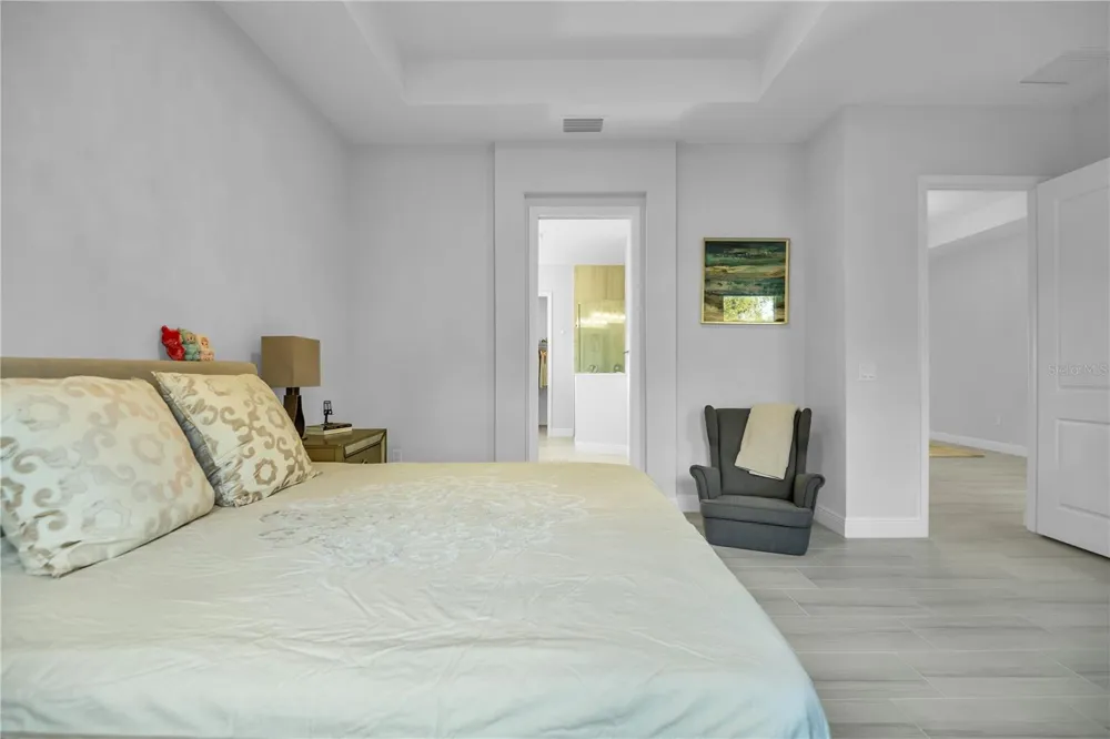 5215 TITLE ROW DRIVE Bradenton, FL 34210