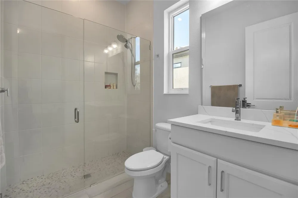 5215 TITLE ROW DRIVE Bradenton, FL 34210