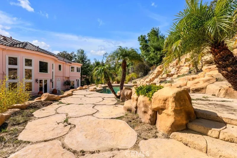 15 Maverick Lane Bell Canyon, CA 91307