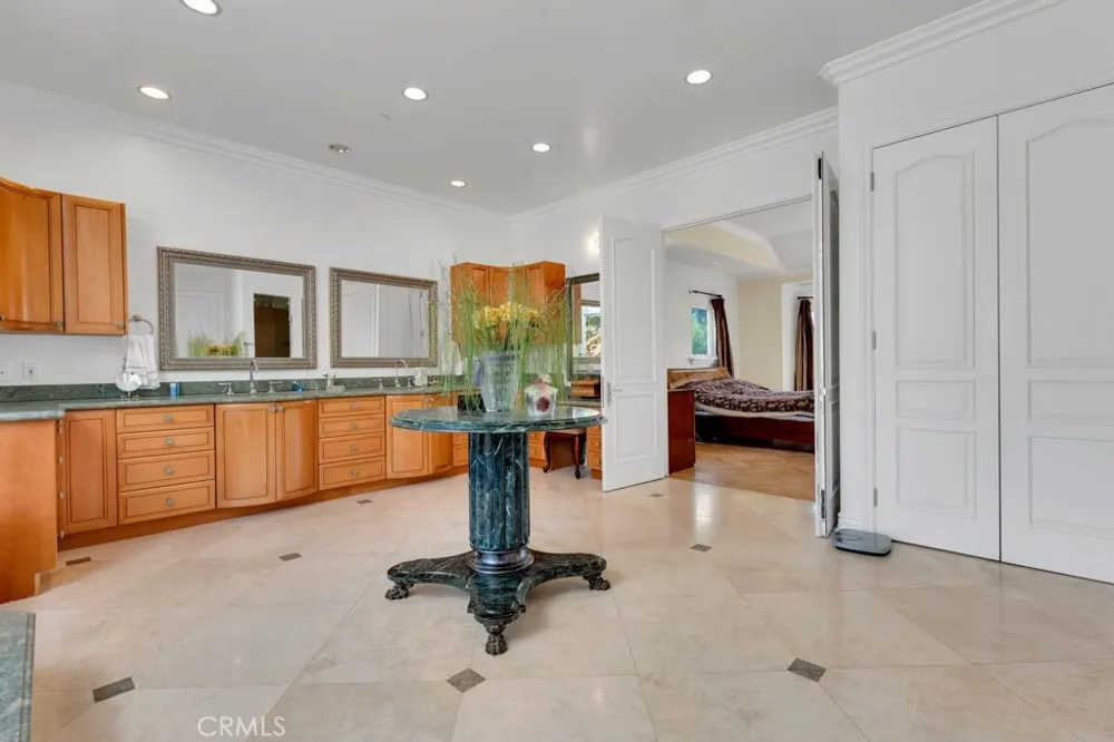 15 Maverick Lane Bell Canyon, CA 91307