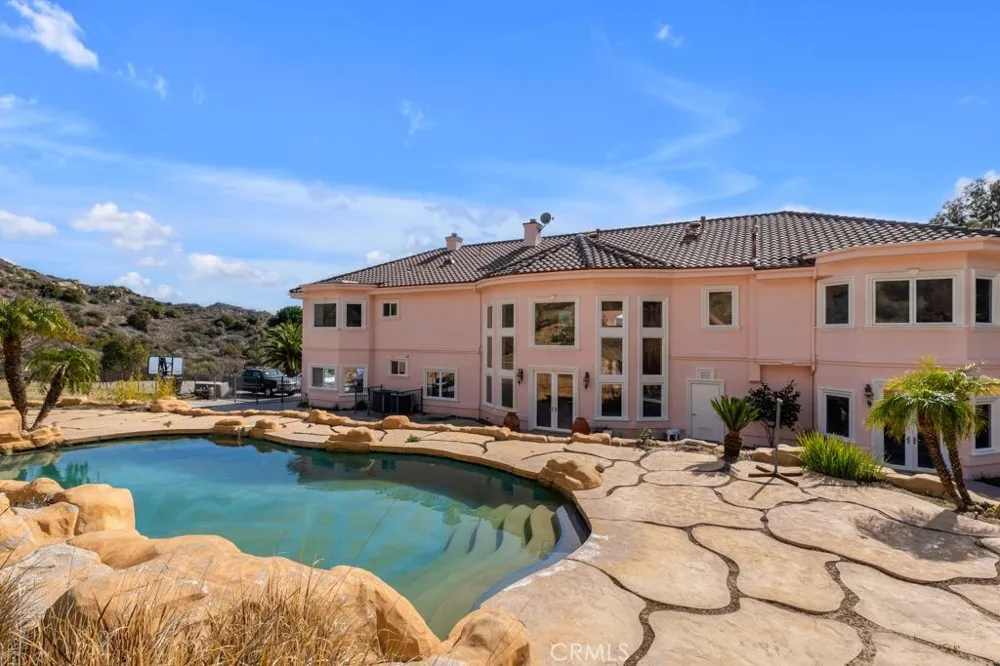 15 Maverick Lane Bell Canyon, CA 91307