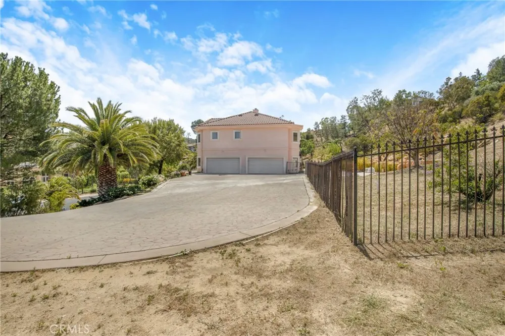 15 Maverick Lane Bell Canyon, CA 91307