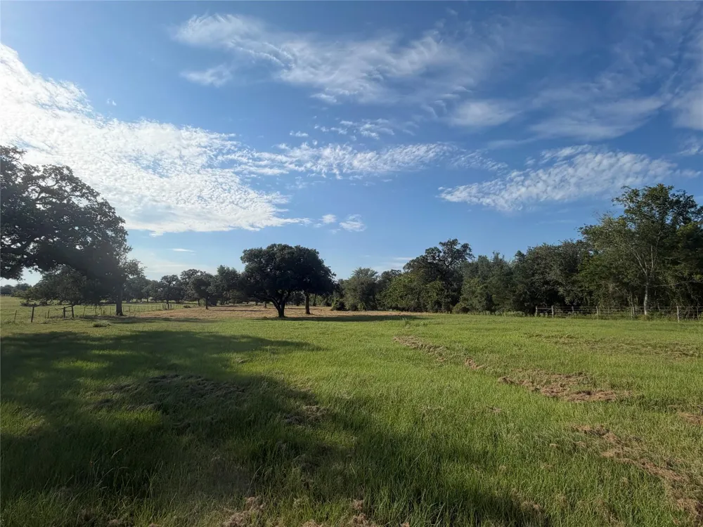 Lewis Road Burton, TX 77835