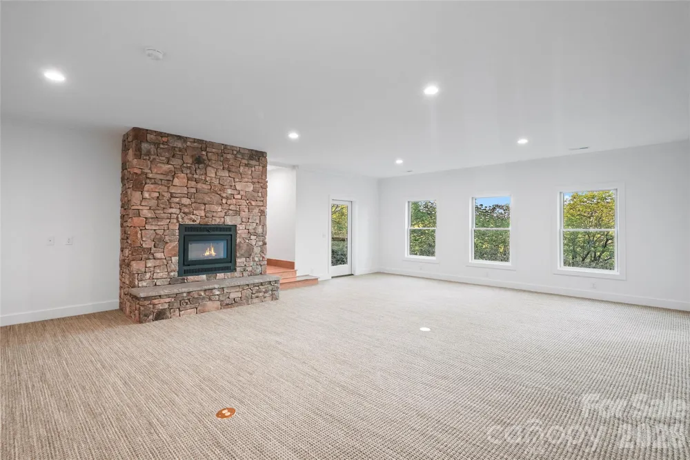 3434 Old Jonas Ridge Road Newland, NC 28657