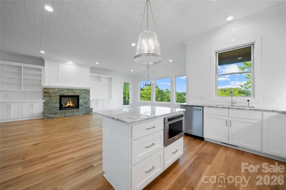 3434 Old Jonas Ridge Road Newland, NC 28657