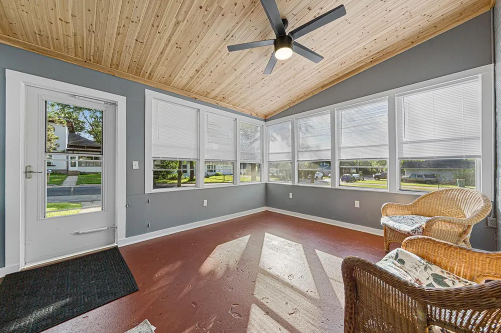 219 Davis Street Le Sueur, MN 56058