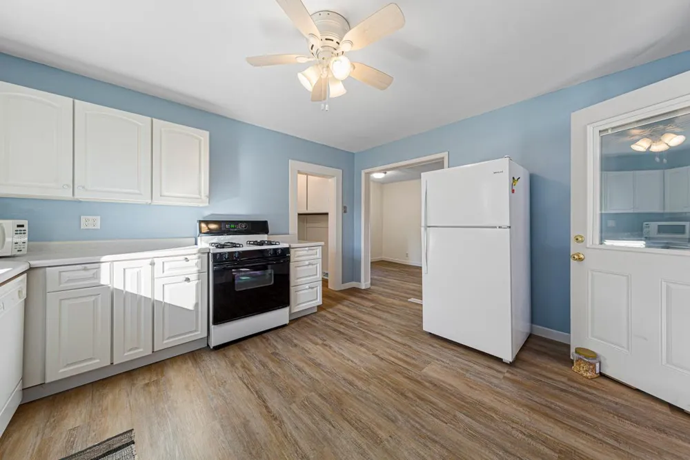219 Davis Street Le Sueur, MN 56058