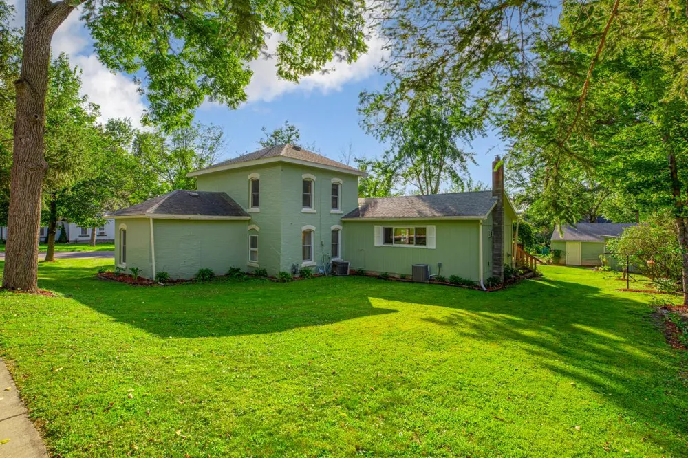 219 Davis Street Le Sueur, MN 56058