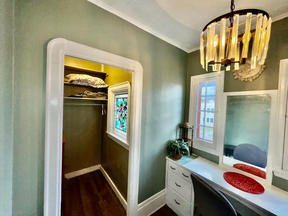 1464 Minnehaha Avenue W Saint Paul, MN 55104