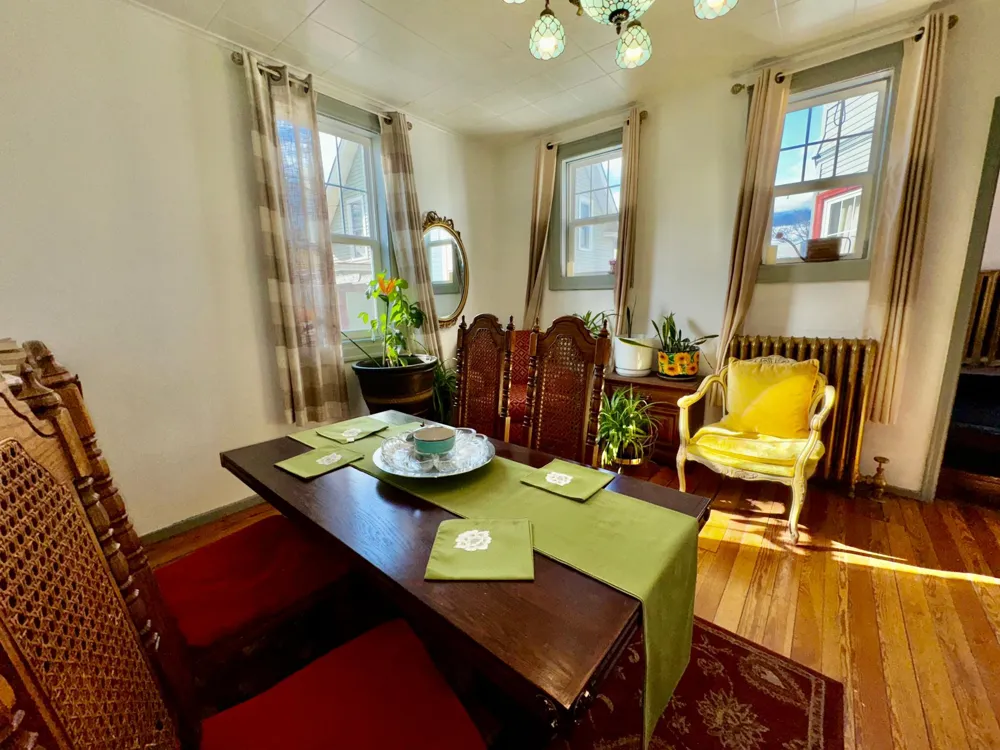 1464 Minnehaha Avenue W Saint Paul, MN 55104