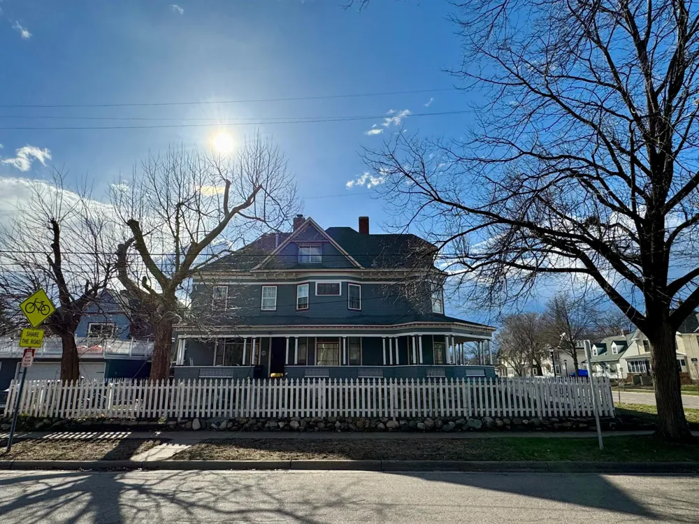 1464 Minnehaha Avenue W Saint Paul, MN 55104