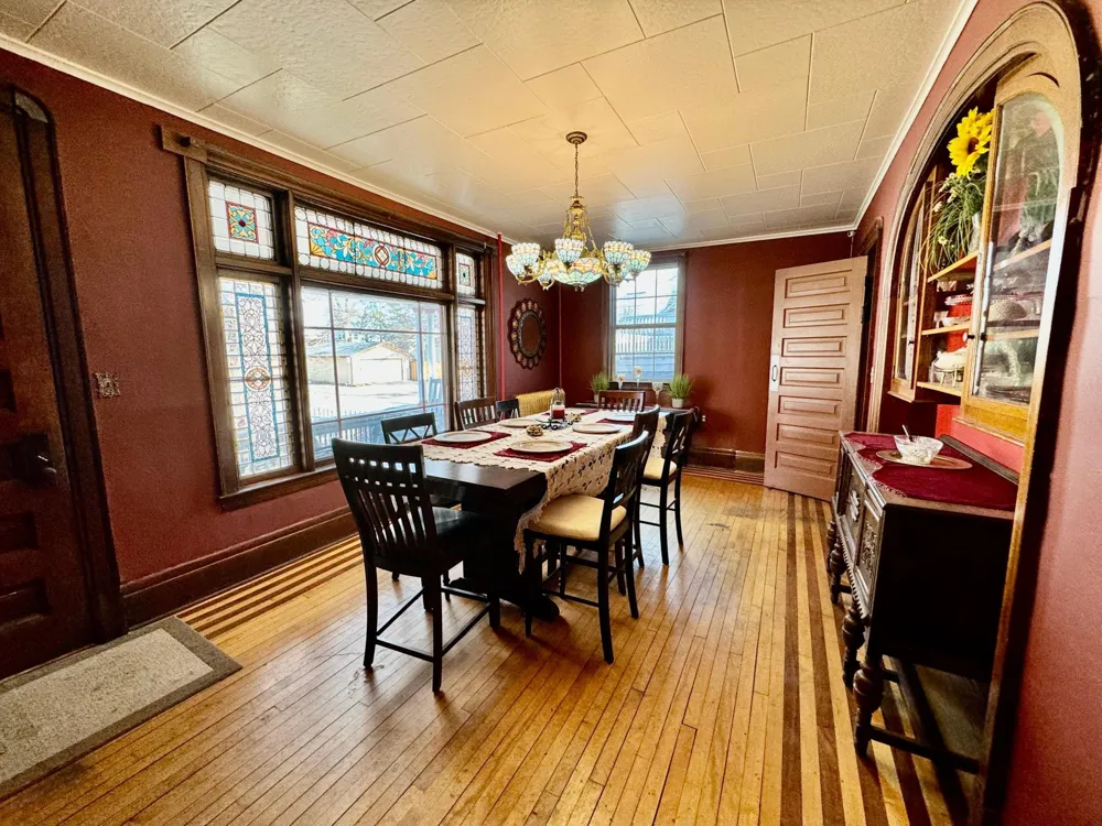 1464 Minnehaha Avenue W Saint Paul, MN 55104
