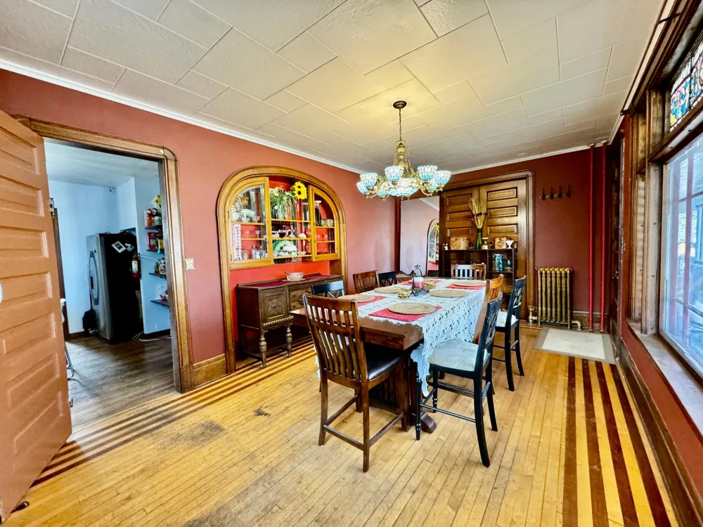 1464 Minnehaha Avenue W Saint Paul, MN 55104