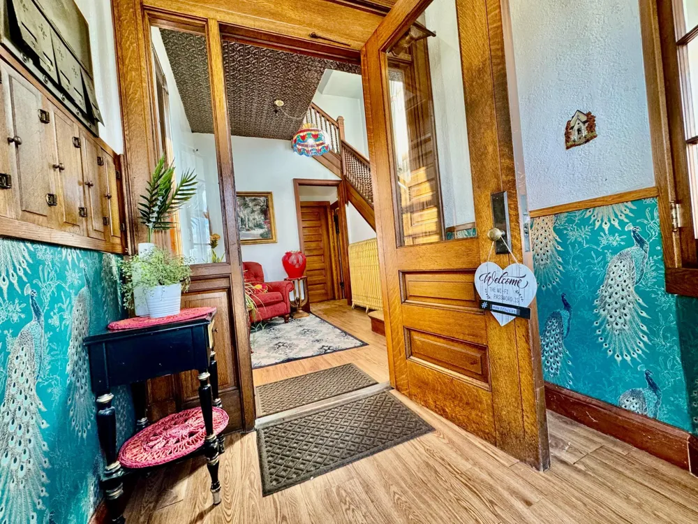 1464 Minnehaha Avenue W Saint Paul, MN 55104