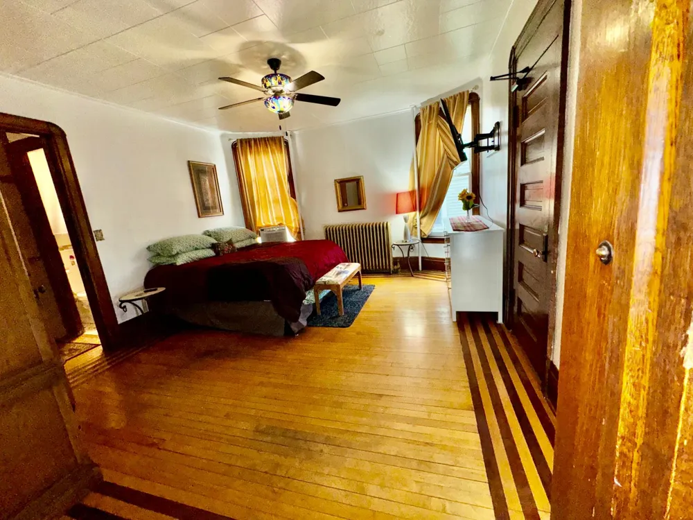 1464 Minnehaha Avenue W Saint Paul, MN 55104