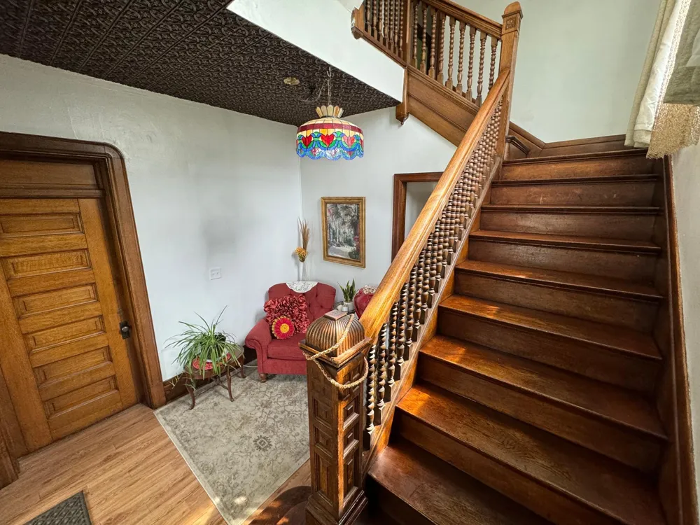 1464 Minnehaha Avenue W Saint Paul, MN 55104