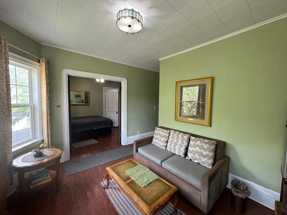 1464 Minnehaha Avenue W Saint Paul, MN 55104