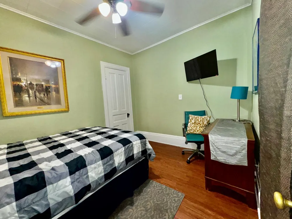 1464 Minnehaha Avenue W Saint Paul, MN 55104