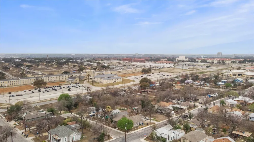 123 Gray Street San Antonio, TX 78208
