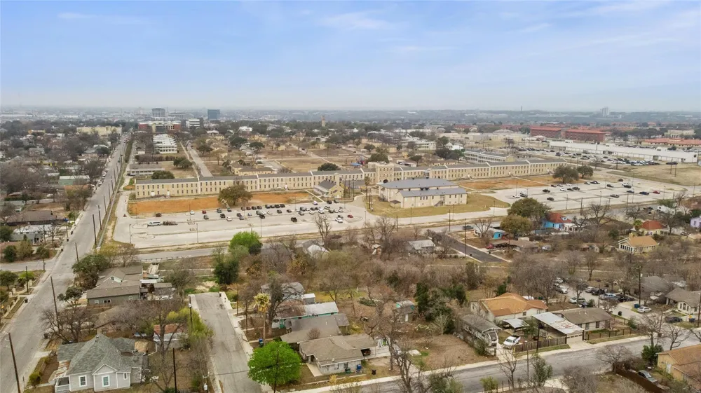 123 Gray Street San Antonio, TX 78208