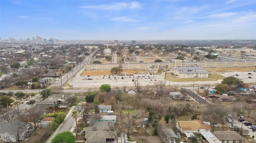 123 Gray Street San Antonio, TX 78208