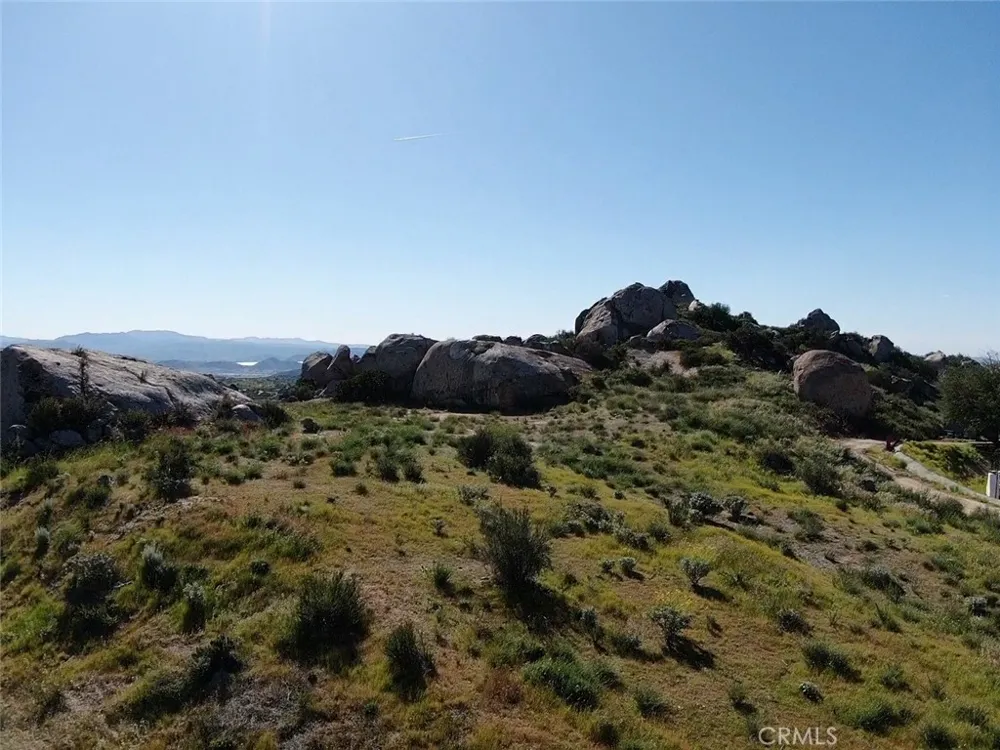 23698 Tapatia Homeland, CA 92548