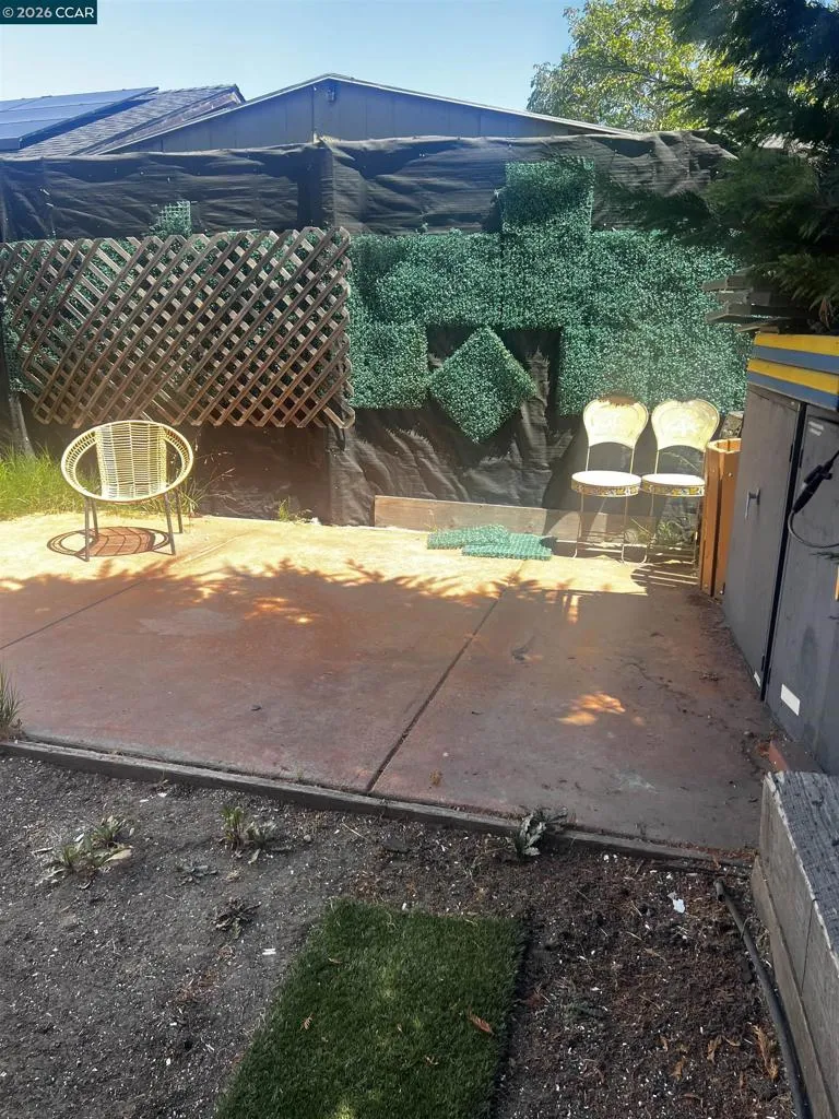 1161 64Th St Oakland, CA 94608