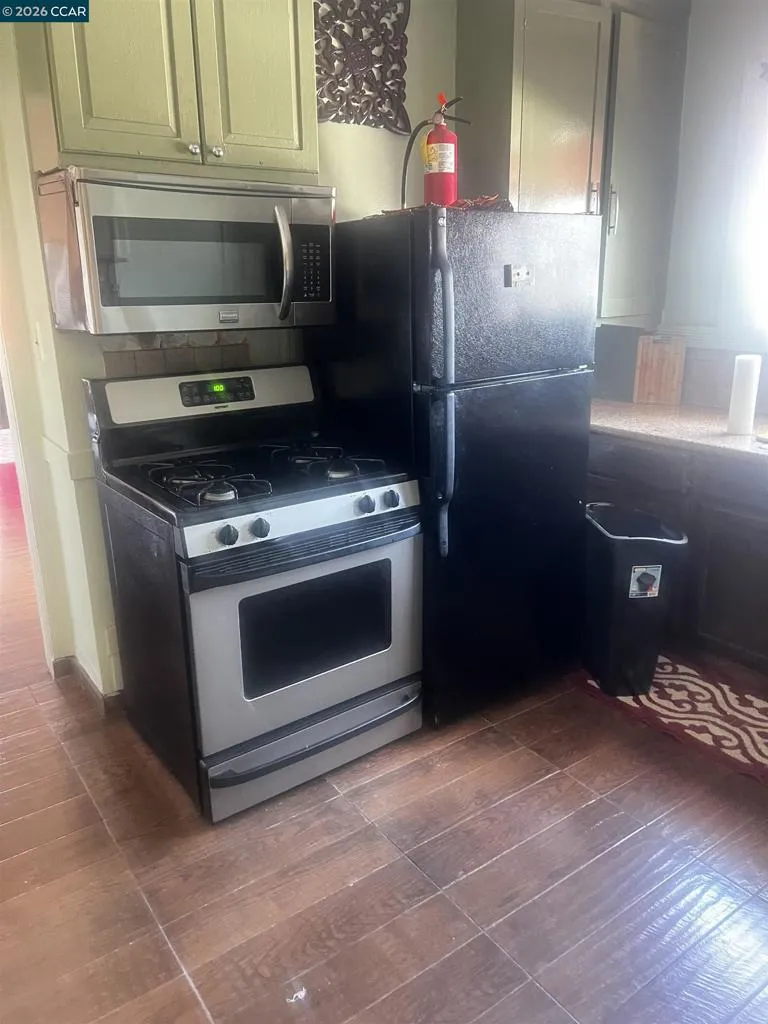 1161 64Th St Oakland, CA 94608