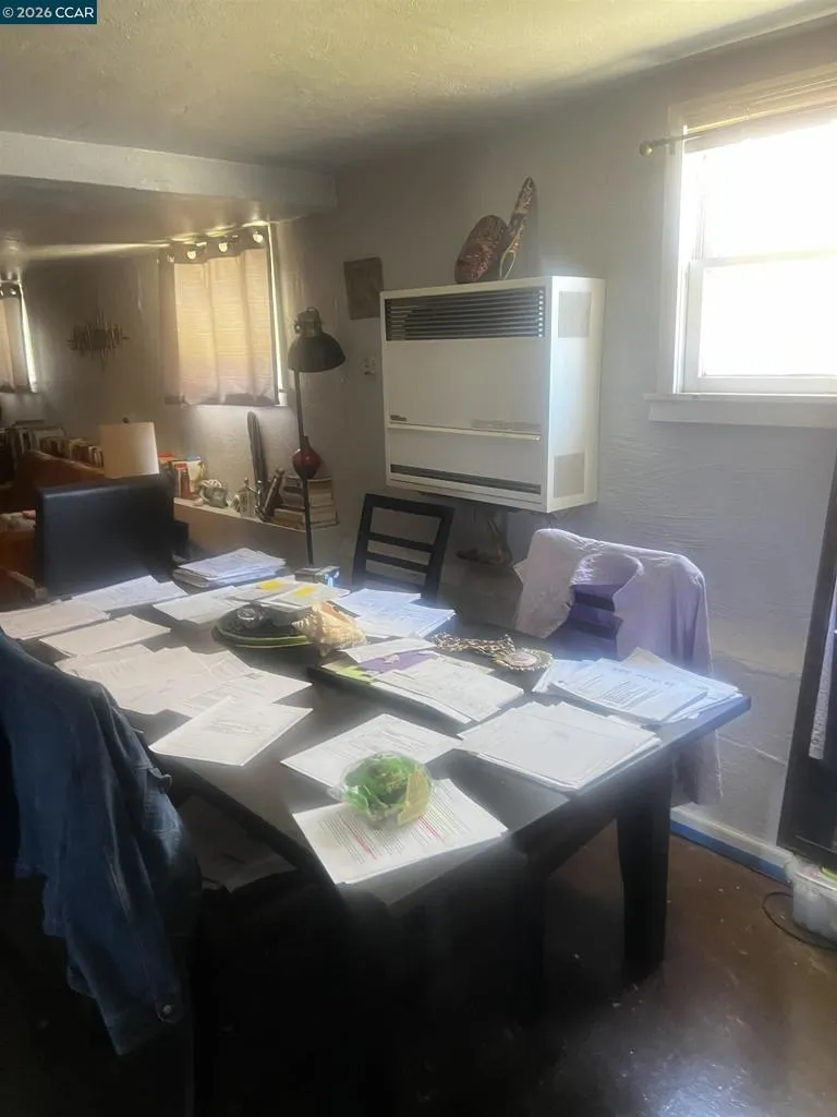 1161 64Th St Oakland, CA 94608
