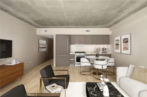 380 Cordova Street #402