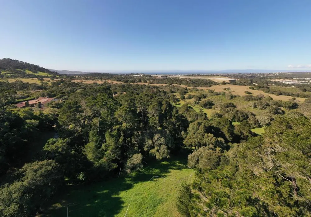 7570 Paseo Vista Monterey, CA 93940