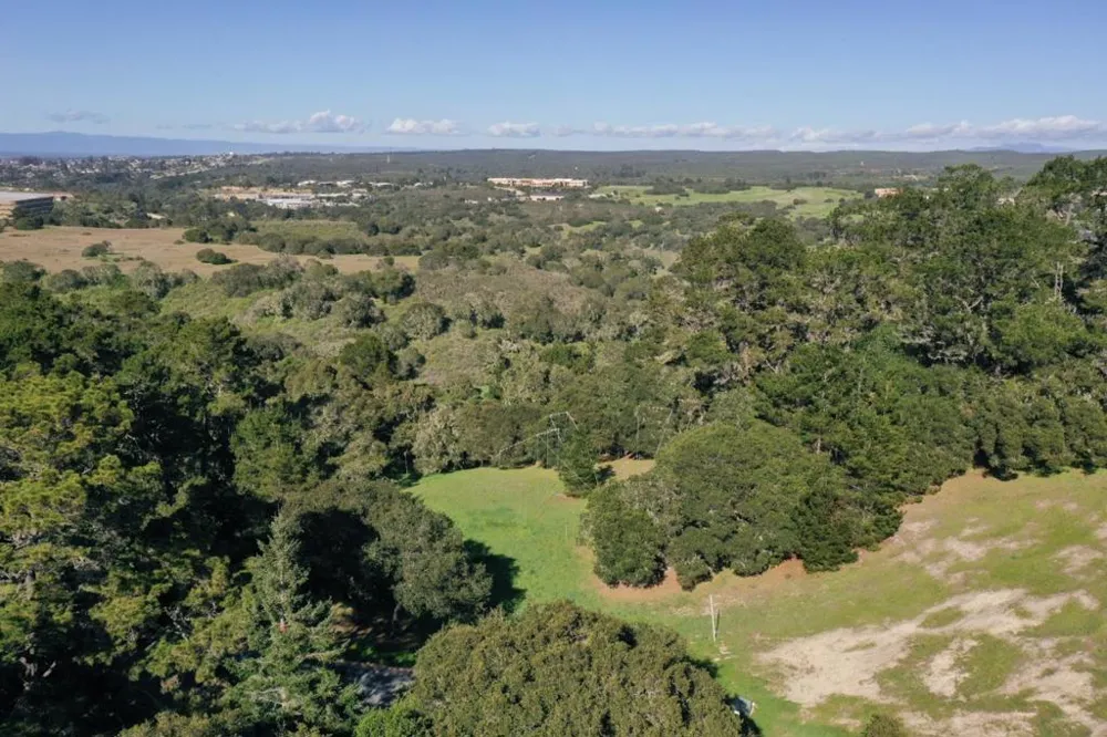 7570 Paseo Vista Monterey, CA 93940