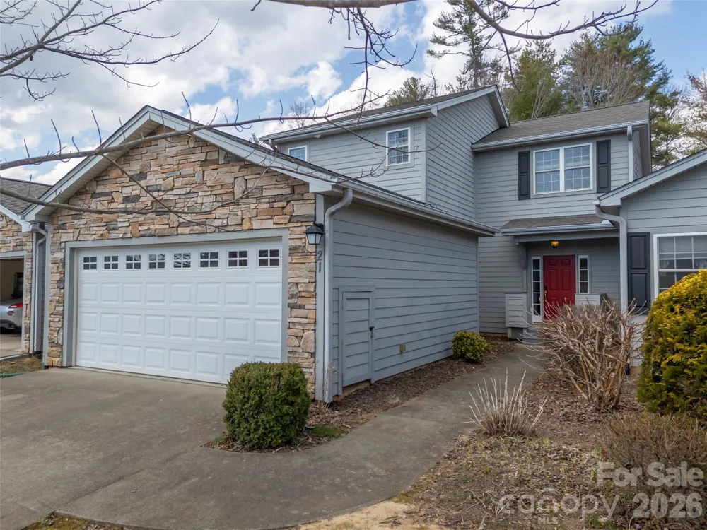 21 Holiday Drive Arden, NC 28704