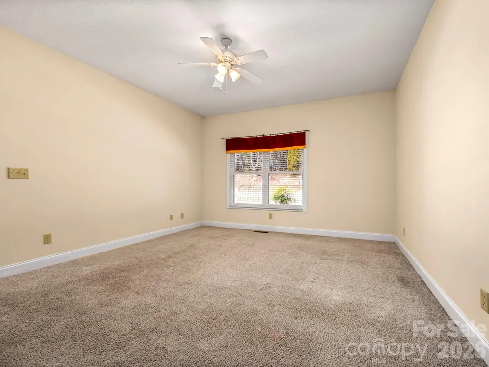21 Holiday Drive Arden, NC 28704