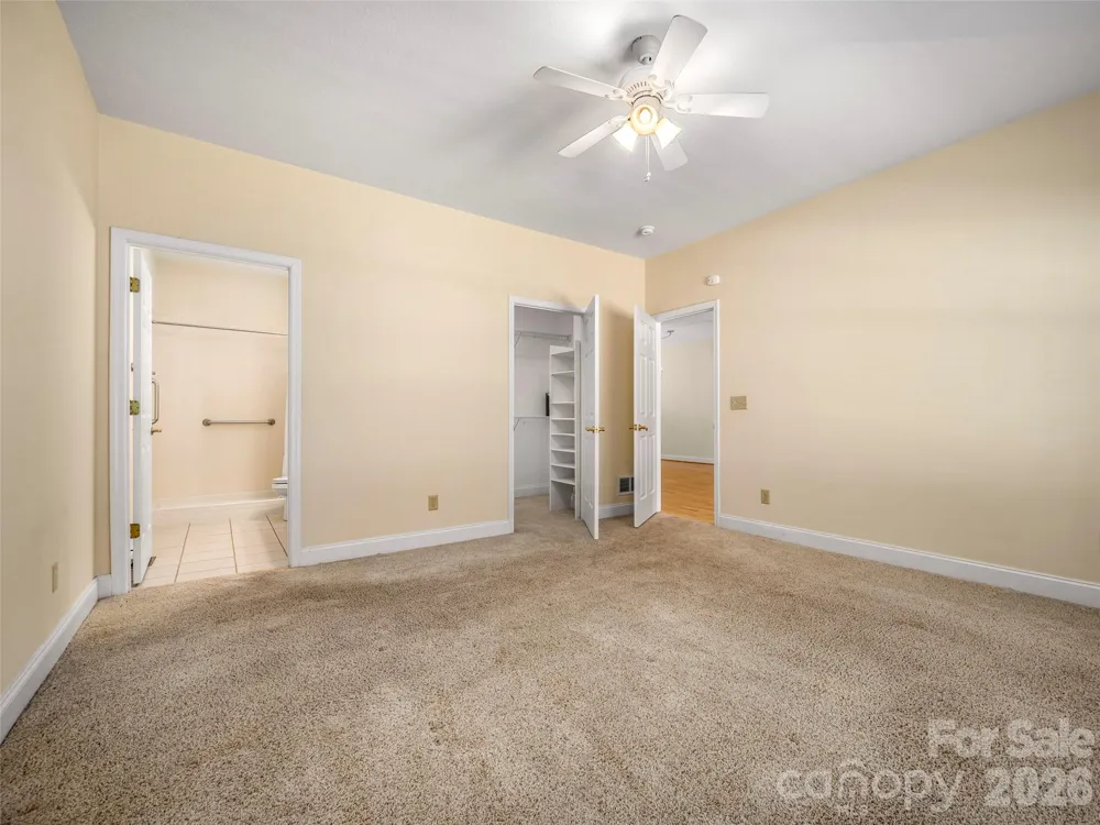 21 Holiday Drive Arden, NC 28704