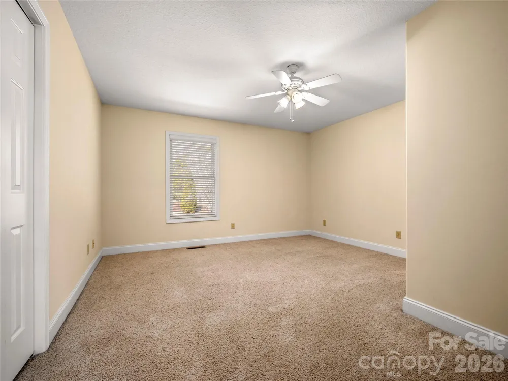 21 Holiday Drive Arden, NC 28704