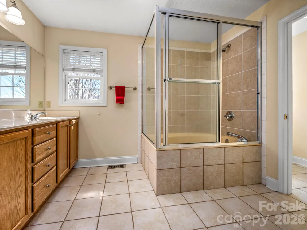 21 Holiday Drive Arden, NC 28704