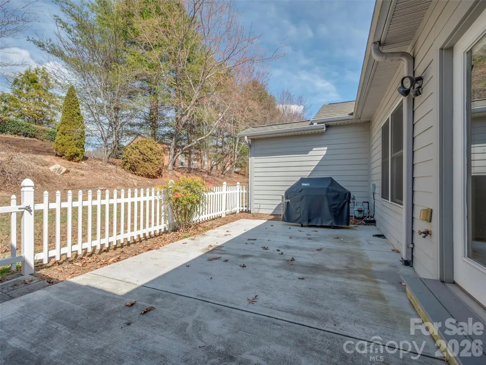21 Holiday Drive Arden, NC 28704