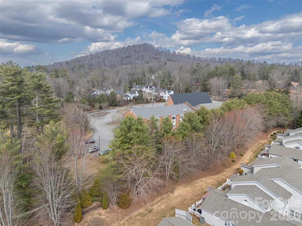 21 Holiday Drive Arden, NC 28704