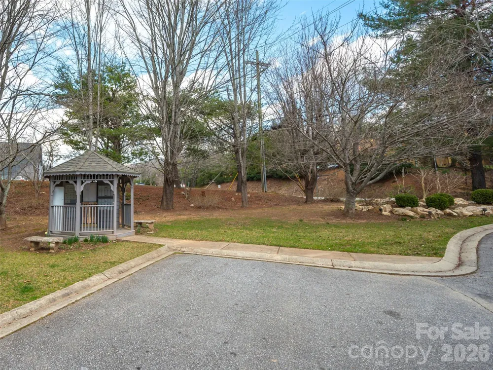 21 Holiday Drive Arden, NC 28704