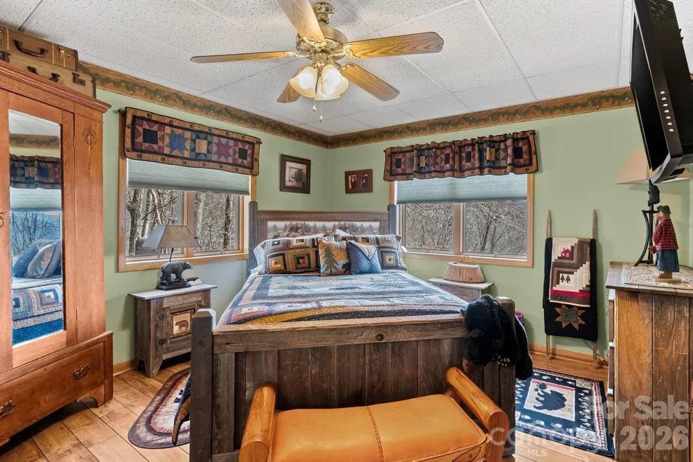 60 Little Creek Drive Canton, NC 28716
