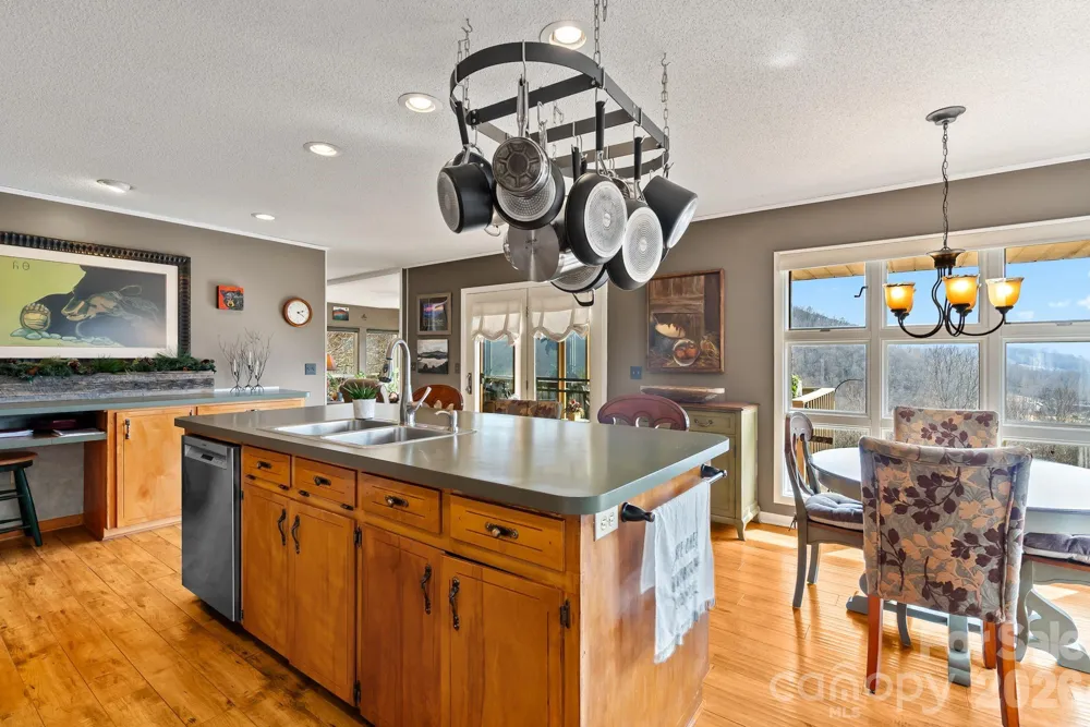 60 Little Creek Drive Canton, NC 28716
