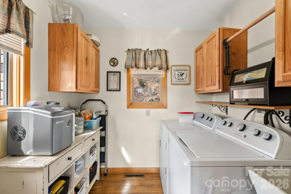 60 Little Creek Drive Canton, NC 28716