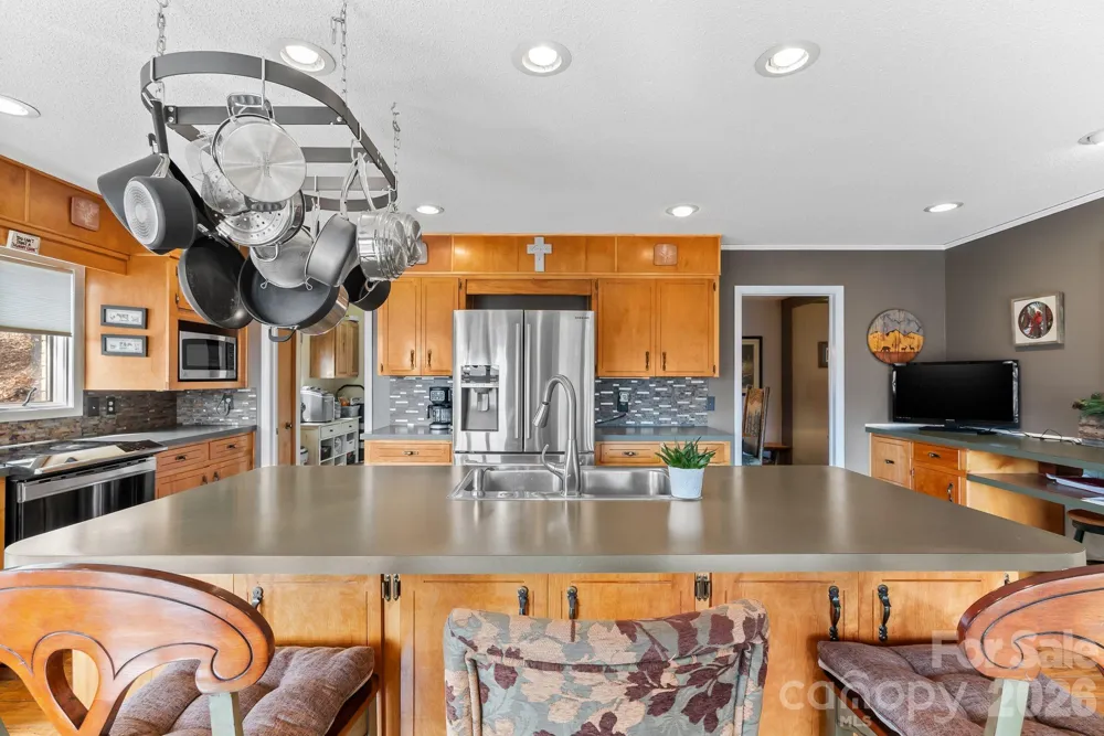 60 Little Creek Drive Canton, NC 28716