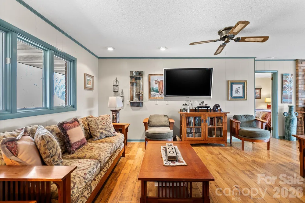 60 Little Creek Drive Canton, NC 28716