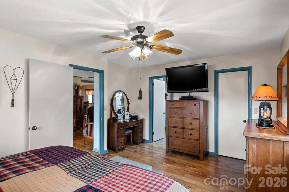 60 Little Creek Drive Canton, NC 28716