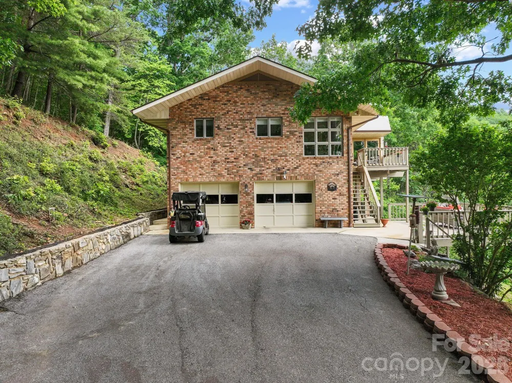 60 Little Creek Drive Canton, NC 28716