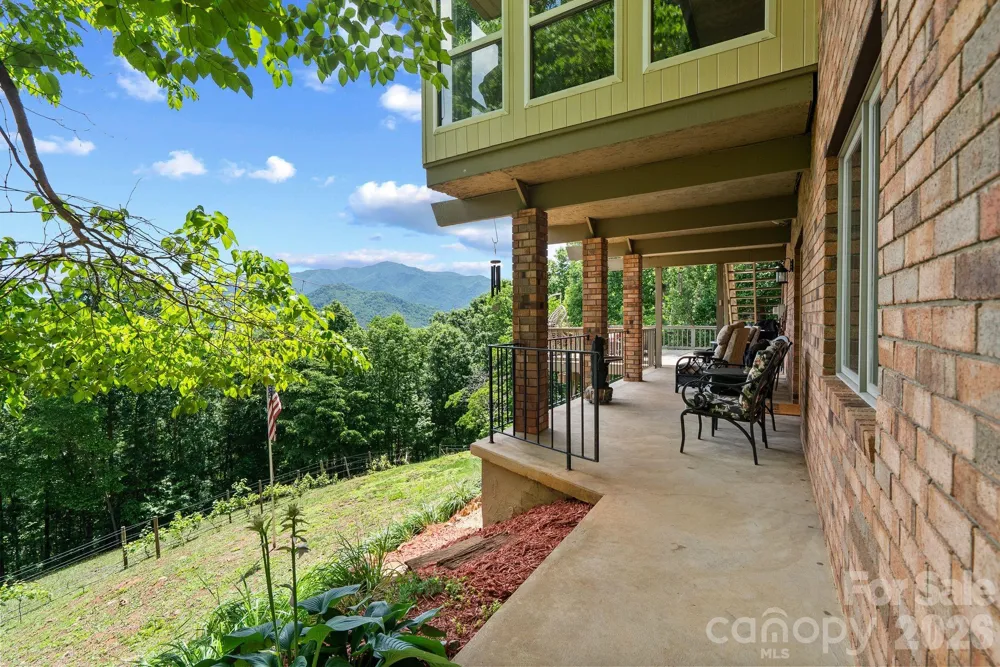 60 Little Creek Drive Canton, NC 28716